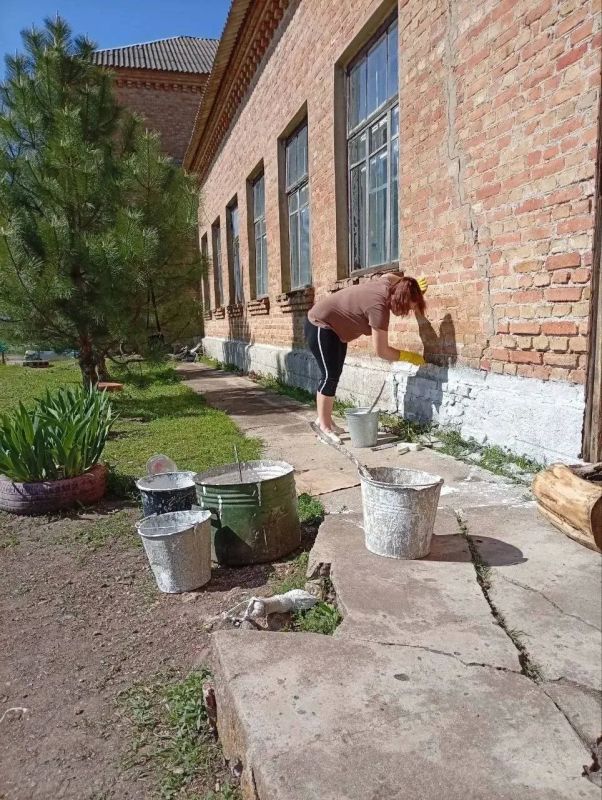 Село Радоловка присоединилось к субботнику в рамках двухмесячника по наведению санитарного порядка и благоустройству территорий, объявленному главой Приморского муниципалитета Село Радоловка присоединилось к субботнику в рамках двухмесячника по наведению санитарного порядка и благоустройству территорий, объявленному главой Приморского муниципалитета