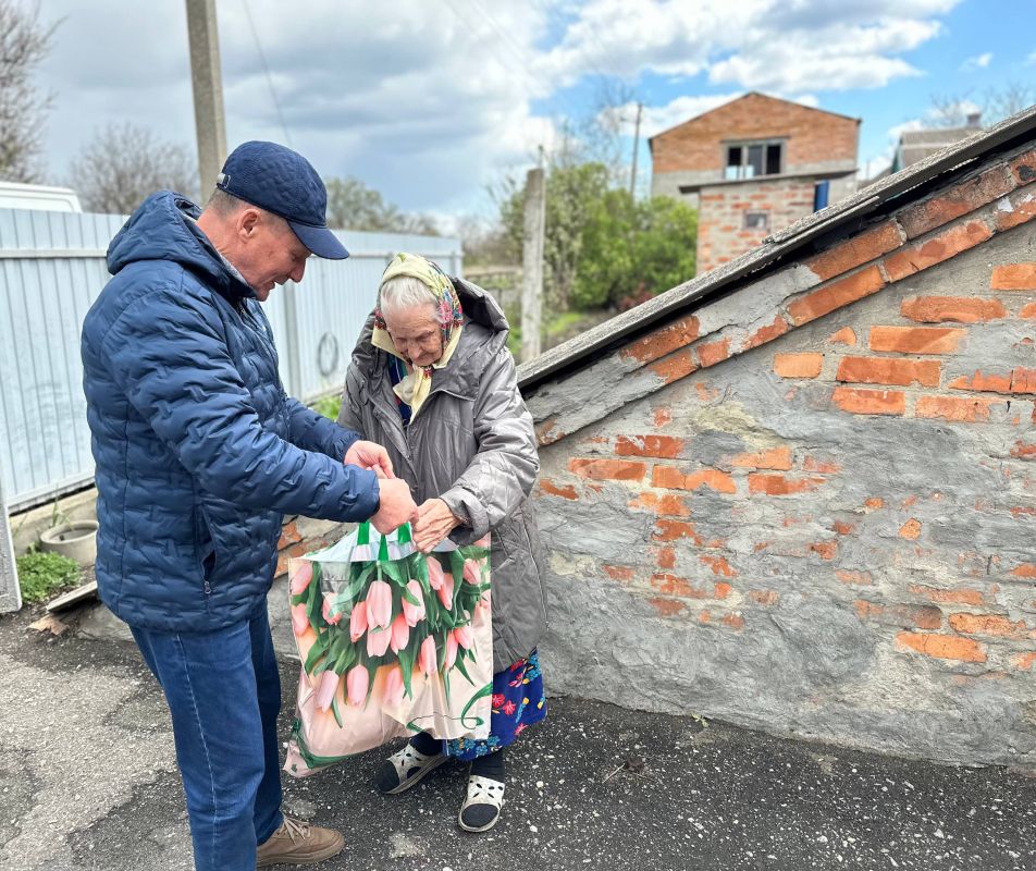 Приехали поздравить с наступающим Днём Победы Александру Ивановну Шелудченко, труженика тыла! Приехали поздравить с наступающим Днём Победы Александру Ивановну Шелудченко, труженика тыла!