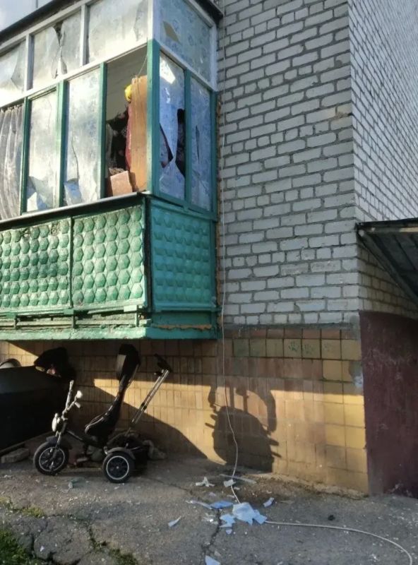 Противник нанес удар по жилым домам в Васильевке Противник нанес удар по жилым домам в Васильевке