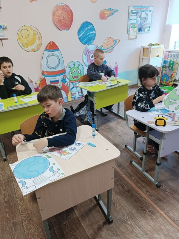 Сегодня в Дунаевском сельском Доме культуры состоялся мастер-класс ко Дню Земли: наши ребята из кружка "Радуга"— за экологию и творчество! Сегодня в Дунаевском сельском Доме культуры состоялся мастер-класс ко Дню Земли: наши ребята из кружка "Радуга"— за экологию и творчество!