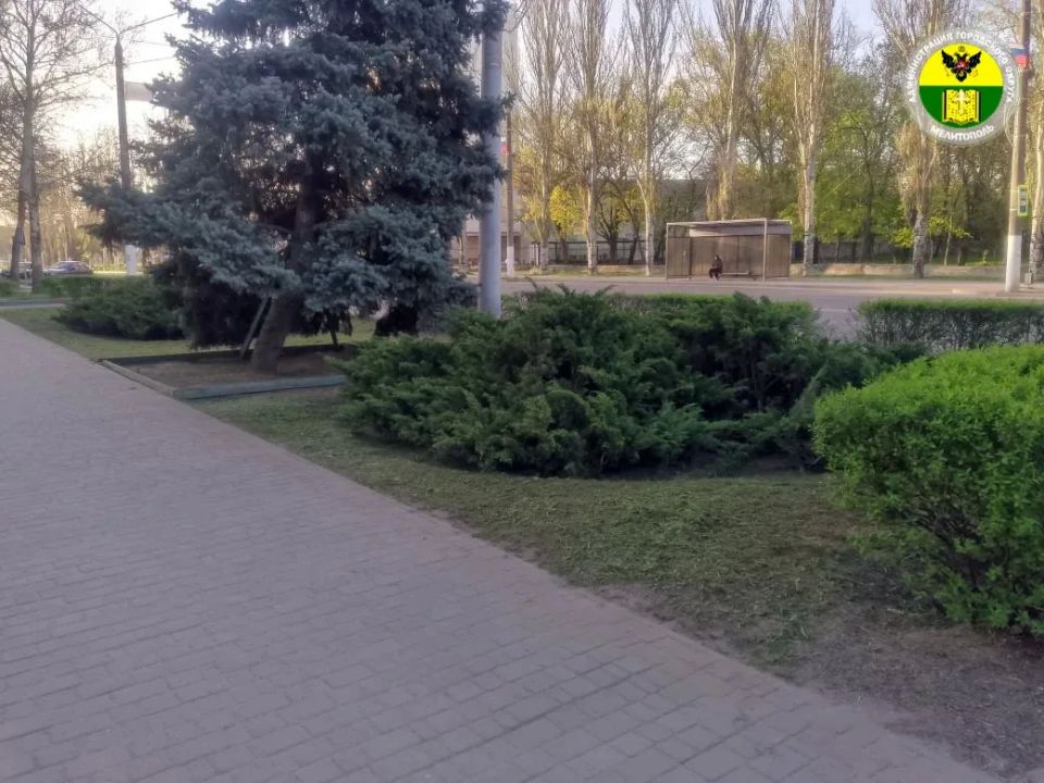 Администрация городского округа Мелитополь продолжает благоустройство памятных мест Администрация городского округа Мелитополь продолжает благоустройство памятных мест