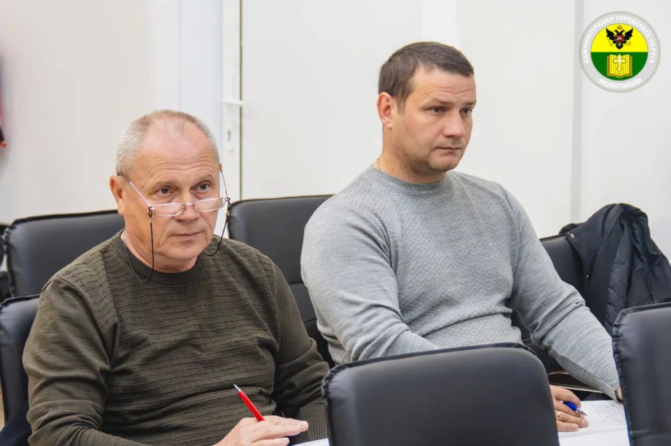 В администрации городского округа Мелитополь состоялось заседание комиссии по контролю за выполнением мероприятий по подготовке городского жилищно-коммунального хозяйства и объектов социальной сферы к отопительному сезону... В администрации городского округа Мелитополь состоялось заседание комиссии по контролю за выполнением мероприятий по подготовке городского жилищно-коммунального хозяйства и объектов социальной сферы к отопительному сезону...