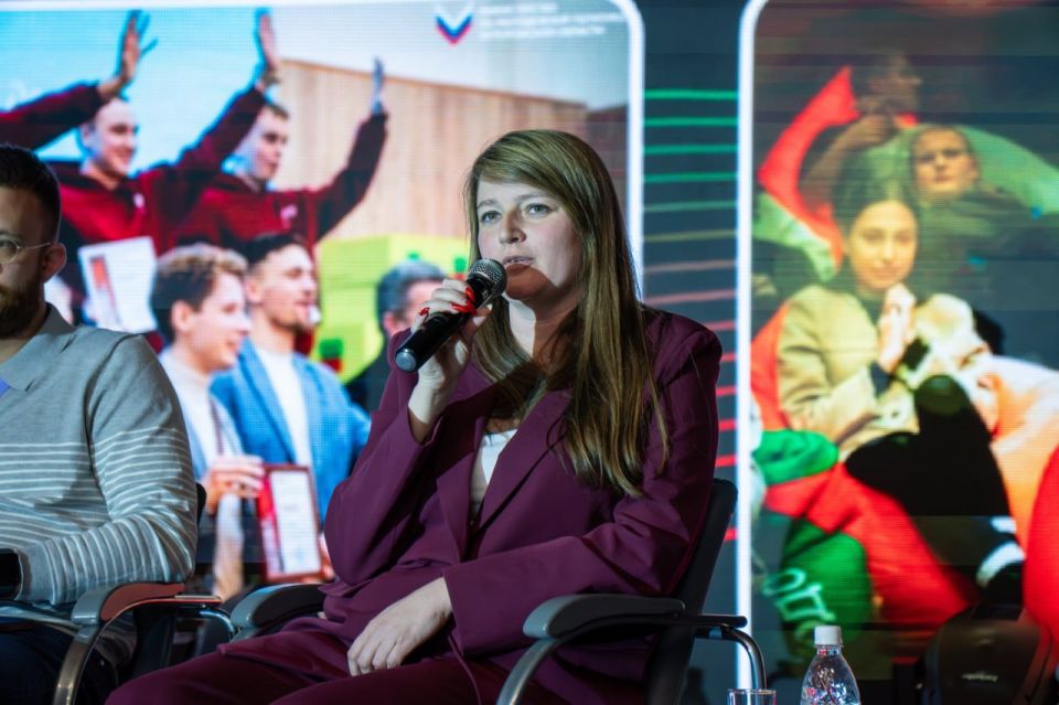 Диалог о будущем молодёжной политики Диалог о будущем молодёжной политики