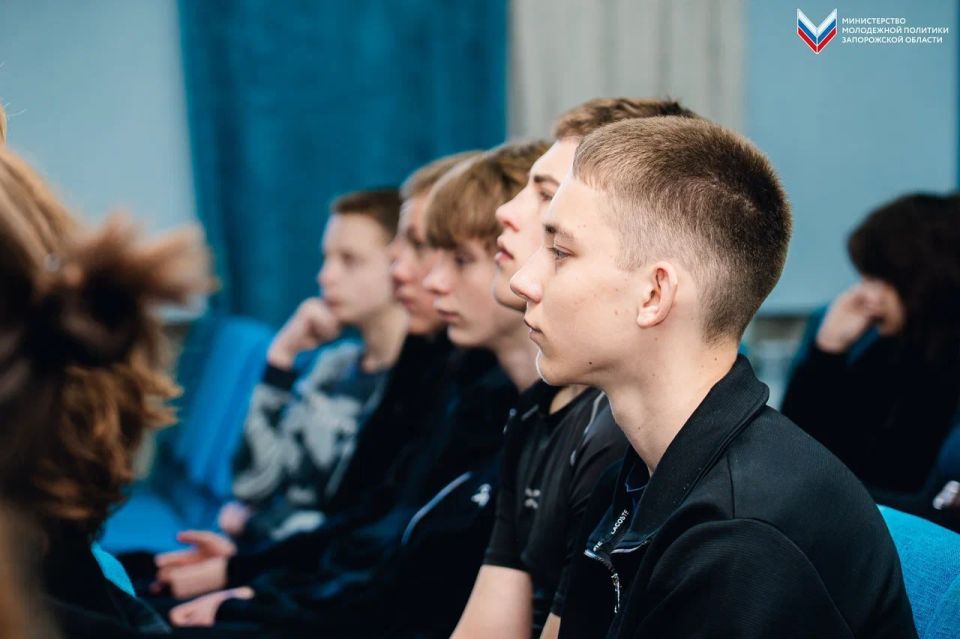 Память о Чернобыле: в Мелитополе прошёл «Диалог с Героями» Память о Чернобыле: в Мелитополе прошёл «Диалог с Героями»