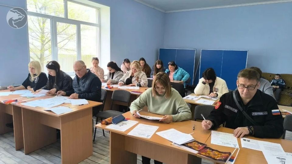 Акимовском округе Запорожской области Единая Россия провела «Диктант Победы» для проверки знаний истории Акимовском округе Запорожской области Единая Россия провела «Диктант Победы» для проверки знаний истории