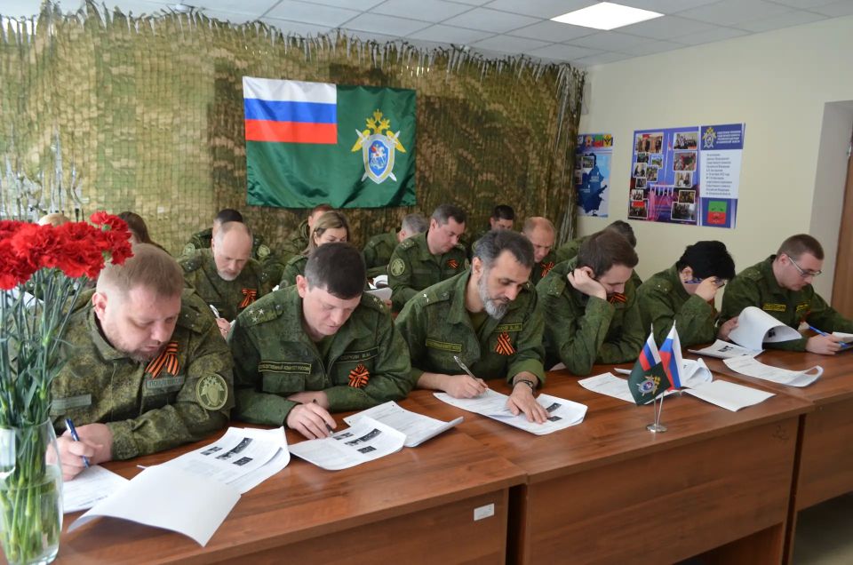 Сотрудники следственного управления Следственного комитета России по Запорожской области приняли участие в акции «Диктант Победы» Сотрудники следственного управления Следственного комитета России по Запорожской области приняли участие в акции «Диктант Победы»