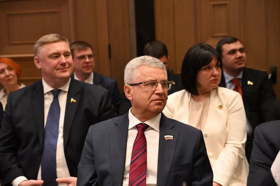 Принял участие в торжественном заседании Совета Южно-Российской Парламентской Ассоциации, которое прошло в Ростове-на-Дону Принял участие в торжественном заседании Совета Южно-Российской Парламентской Ассоциации, которое прошло в Ростове-на-Дону