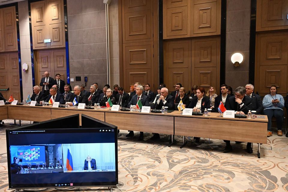 Принял участие в торжественном заседании Совета Южно-Российской Парламентской Ассоциации, которое прошло в Ростове-на-Дону Принял участие в торжественном заседании Совета Южно-Российской Парламентской Ассоциации, которое прошло в Ростове-на-Дону