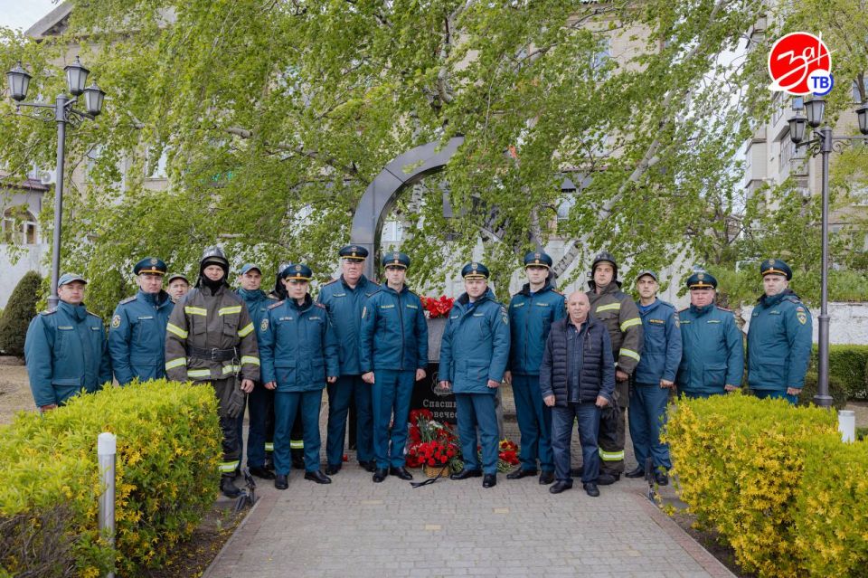 В Запорожской области отдали дань уважения ликвидаторам последствий катастрофы на ЧАЭС В Запорожской области отдали дань уважения ликвидаторам последствий катастрофы на ЧАЭС