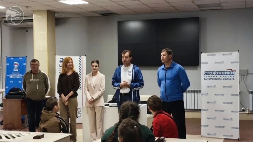Мелитополе Единая Россия провела турнир по русским шашкам в рамках марафона «Сила России» Мелитополе Единая Россия провела турнир по русским шашкам в рамках марафона «Сила России»