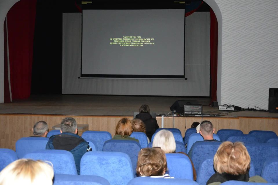 Памяти Чернобыля. Сегодня мы вновь возвращаемся к дате, которая не теряет своей тяжести, даже спустя десятилетия Памяти Чернобыля. Сегодня мы вновь возвращаемся к дате, которая не теряет своей тяжести, даже спустя десятилетия