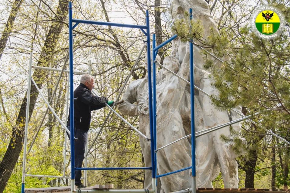 Городской парк им. Горького готовится к летнему сезону Городской парк им. Горького готовится к летнему сезону