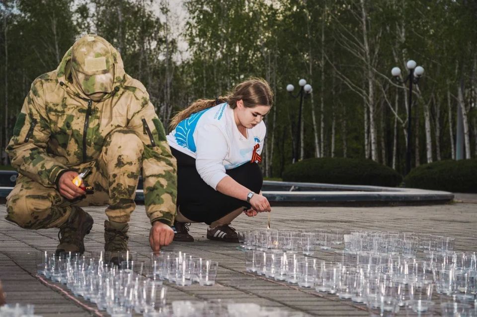 Евгений Балицкий: Молодёжь Запорожской области провела акцию «Свеча памяти», приуроченную к 40-й годовщине аварии на Чернобыльской АЭС Евгений Балицкий: Молодёжь Запорожской области провела акцию «Свеча памяти», приуроченную к 40-й годовщине аварии на Чернобыльской АЭС