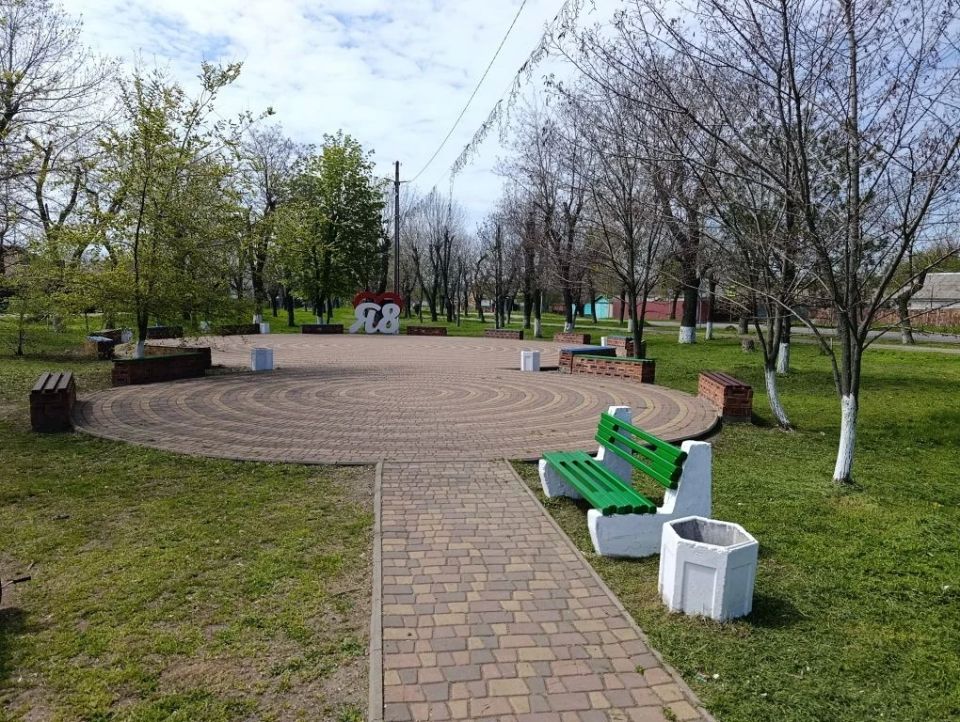 В микрорайоне 8 Марта навели порядок В микрорайоне 8 Марта навели порядок