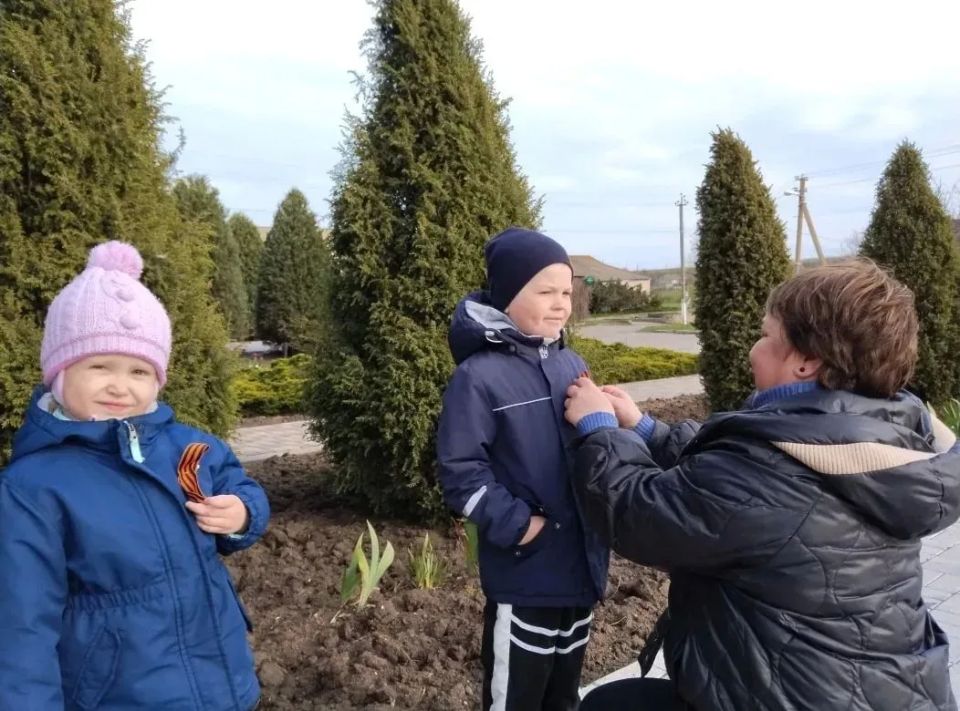 Георгиевская ленточка украсила Елизаветовку! Георгиевская ленточка украсила Елизаветовку!