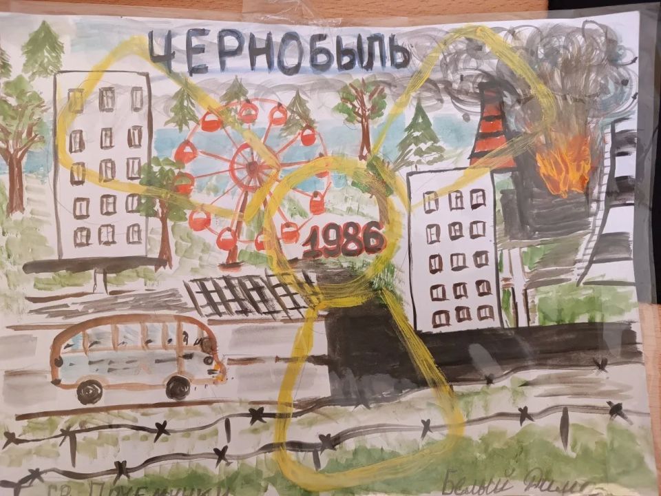 Начало новой рабочей недели сотрудники Приморского краеведческого музея встретили вместе с ребятишками и коллективом детского сада "Ивушка" Начало новой рабочей недели сотрудники Приморского краеведческого музея встретили вместе с ребятишками и коллективом детского сада "Ивушка"