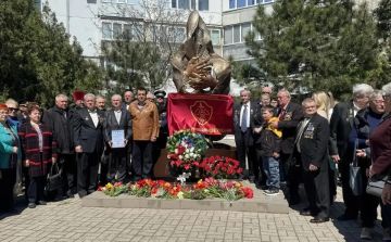 � ��������� ������ ������-�������, ����������� 40-����� ������������� ������