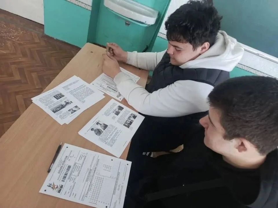 Молодежь Приморского округа написала диктант Победы! Молодежь Приморского округа написала диктант Победы!