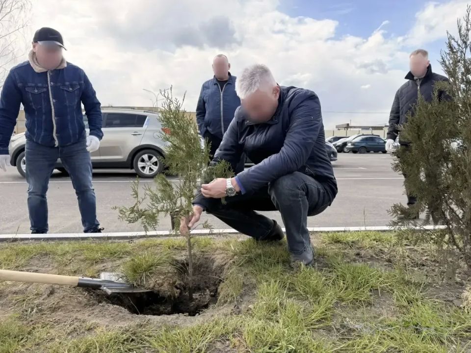 Сотрудники УФСИН России по Запорожской области присоединились к Всероссийской неделе субботников «Мы за чистоту» Сотрудники УФСИН России по Запорожской области присоединились к Всероссийской неделе субботников «Мы за чистоту»