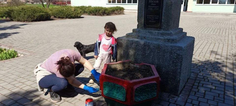 В населенных пунктах Приморского муниципалитета продолжаются субботники в рамках объявленного главой округа двухмесячника по наведению санитарного порядка и благоустройству территорий В населенных пунктах Приморского муниципалитета продолжаются субботники в рамках объявленного главой округа двухмесячника по наведению санитарного порядка и благоустройству территорий