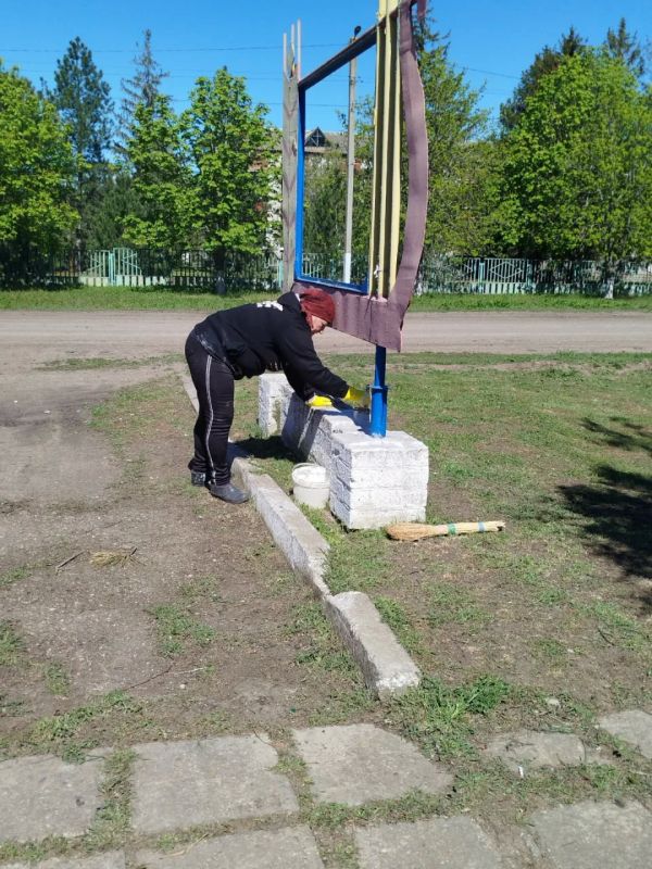 В населенных пунктах Приморского муниципалитета продолжаются субботники в рамках объявленного главой округа двухмесячника по наведению санитарного порядка и благоустройству территорий В населенных пунктах Приморского муниципалитета продолжаются субботники в рамках объявленного главой округа двухмесячника по наведению санитарного порядка и благоустройству территорий
