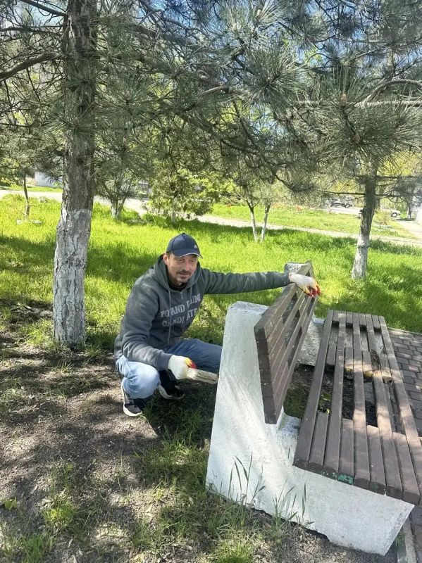 В Военном городке Бердянска прошёл субботник в рамках акции «Мы за чистоту» В Военном городке Бердянска прошёл субботник в рамках акции «Мы за чистоту»