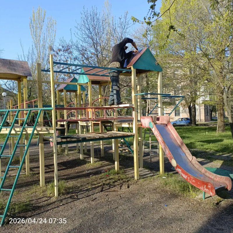В Бердянске продолжаются работы по благоустройству В Бердянске продолжаются работы по благоустройству