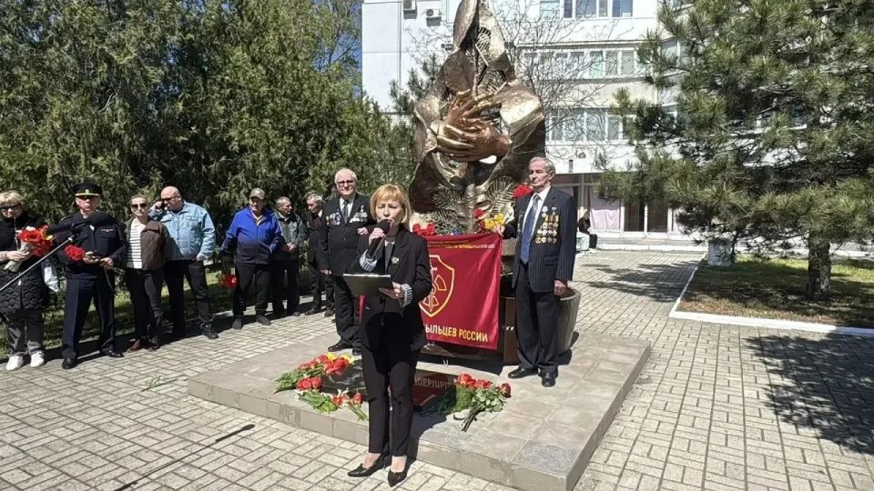 В Бердянске прошёл митинг-реквием, посвящённый 40-летию Чернобыльской аварии В Бердянске прошёл митинг-реквием, посвящённый 40-летию Чернобыльской аварии