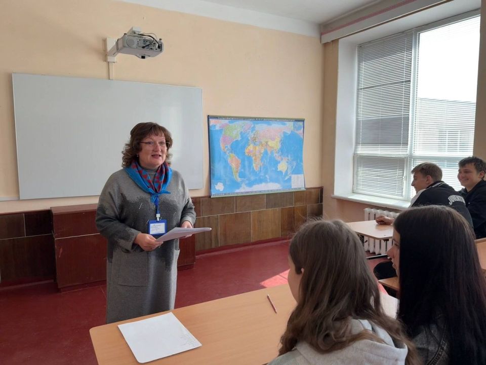 В Днепрорудненском профессиональном лицее прошло мероприятие «Финансовая грамотность как основа финансовой безопасности» В Днепрорудненском профессиональном лицее прошло мероприятие «Финансовая грамотность как основа финансовой безопасности»