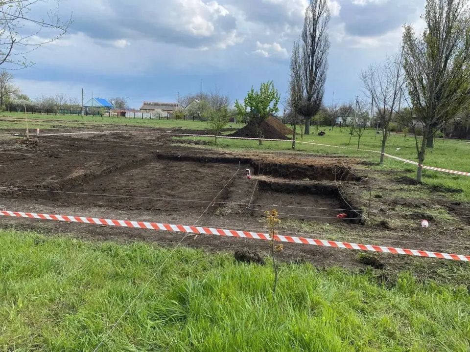 В селе Новгородковка Мелитопольского муниципального округа шефы приступили к подготовке площадки под установку газовой котельной В селе Новгородковка Мелитопольского муниципального округа шефы приступили к подготовке площадки под установку газовой котельной