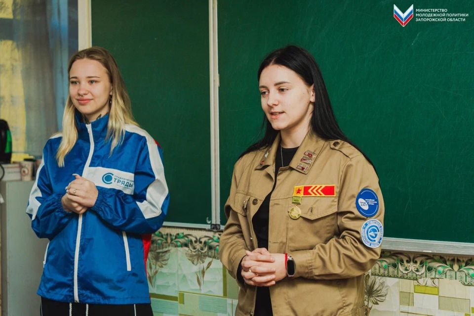 Тренинг на командообразование прошел для учащихся Мелитопольской школы №1 Тренинг на командообразование прошел для учащихся Мелитопольской школы №1