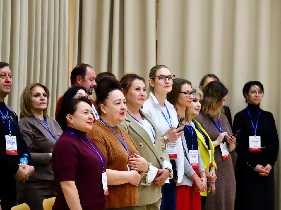 В Екатеринбурге состоялась Международная творческая акция «С Россией в сердце» В Екатеринбурге состоялась Международная творческая акция «С Россией в сердце»