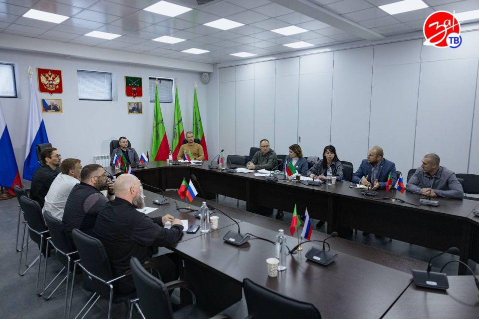 Возможность организации и проведения кубка 6 регионов по боксу обсудили на совещании в Министерстве спорта Запорожской области Возможность организации и проведения кубка 6 регионов по боксу обсудили на совещании в Министерстве спорта Запорожской области