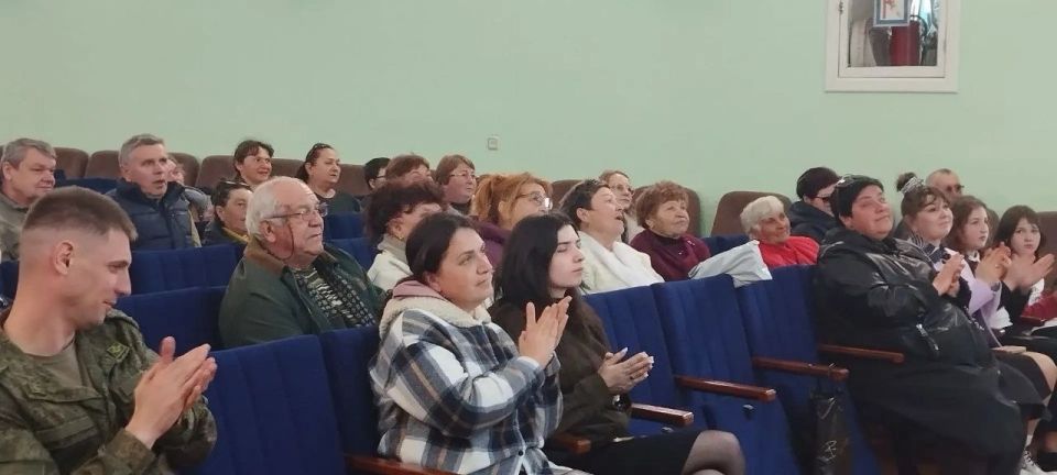 В Кирилловском Доме культуры состоялось значимое культурно-патриотическое мероприятие В Кирилловском Доме культуры состоялось значимое культурно-патриотическое мероприятие