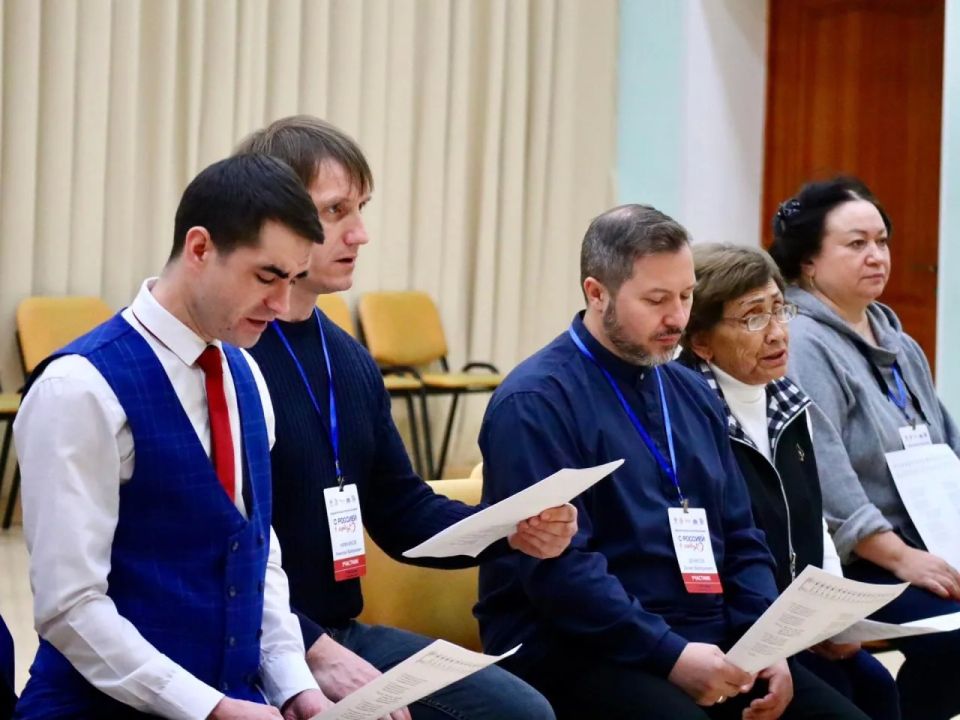 Уральский форум объединил народные коллективы из ДНР и Запорожья Уральский форум объединил народные коллективы из ДНР и Запорожья