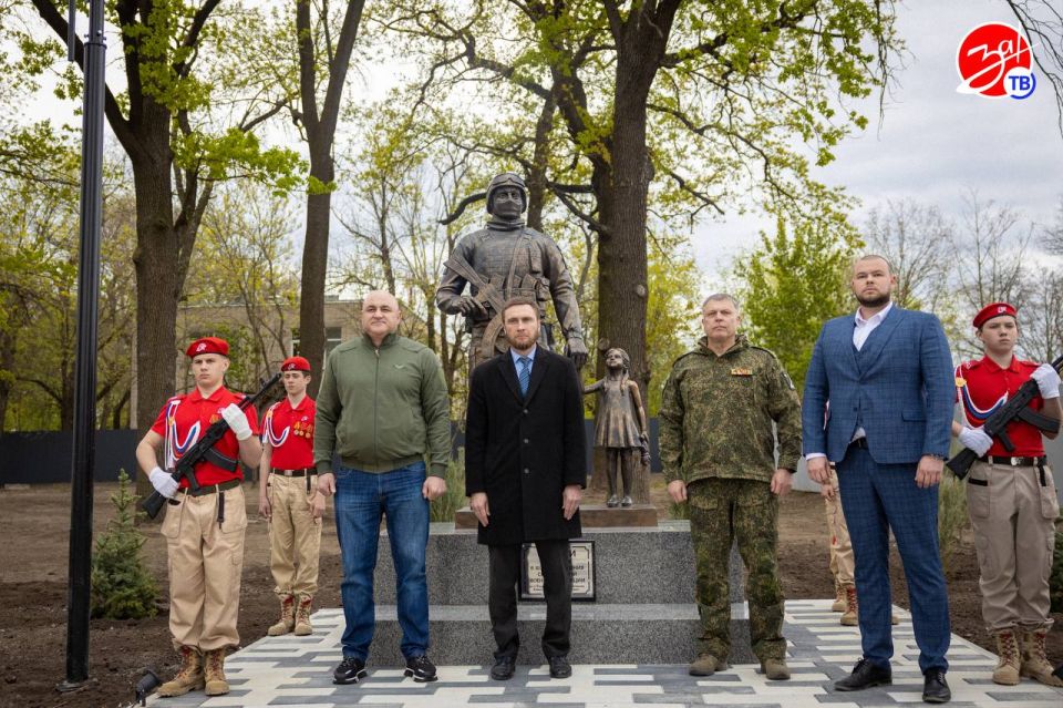 В Мелитопольском парке участников СВО открыт мемориал «Во имя жизни» В Мелитопольском парке участников СВО открыт мемориал «Во имя жизни»