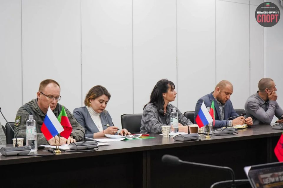 На базе Министерства физической культуры и спорта ЗО прошло совещание по подготовке к турниру по боксу «Кубок новых территорий» На базе Министерства физической культуры и спорта ЗО прошло совещание по подготовке к турниру по боксу «Кубок новых территорий»