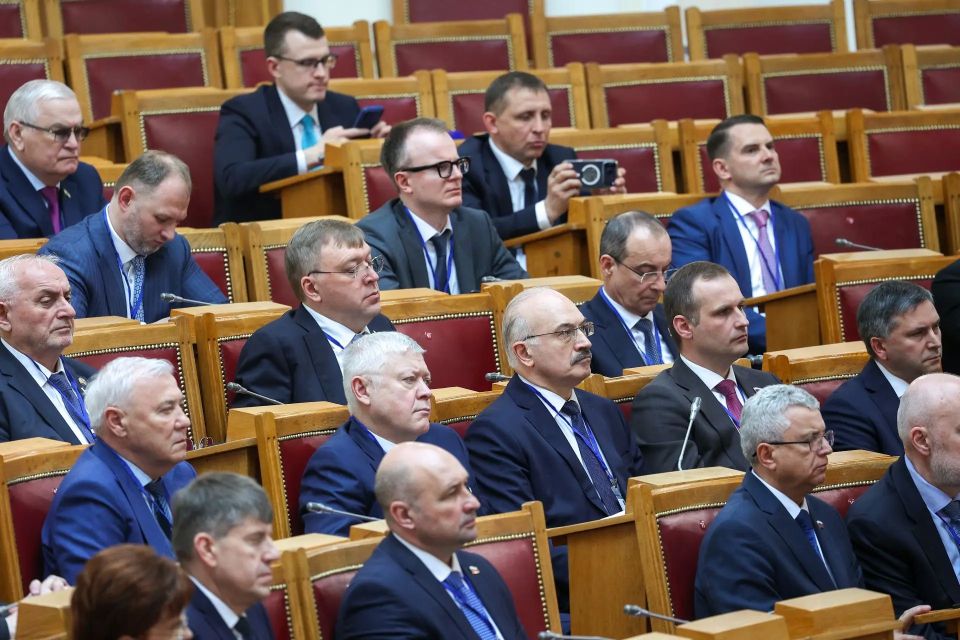С рабочим визитом посетил СанктПетербург С рабочим визитом посетил СанктПетербург