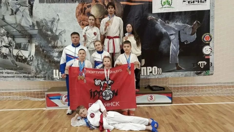 Бердянские каратисты завоевали 21 медаль на Кубке ЮФО «Кубок Феникса–2026» Бердянские каратисты завоевали 21 медаль на Кубке ЮФО «Кубок Феникса–2026»