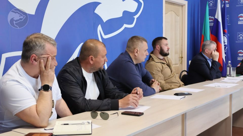 Запорожской области Единая Россия обсудила с промышленниками развитие регионального бренда в рамках проекта «Выбирай своё» Запорожской области Единая Россия обсудила с промышленниками развитие регионального бренда в рамках проекта «Выбирай своё»