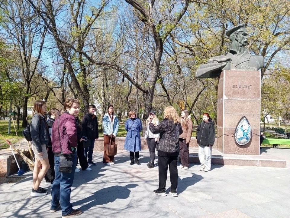 Волонтеры культуры Бердянска на страже культурного наследия города Волонтеры культуры Бердянска на страже культурного наследия города