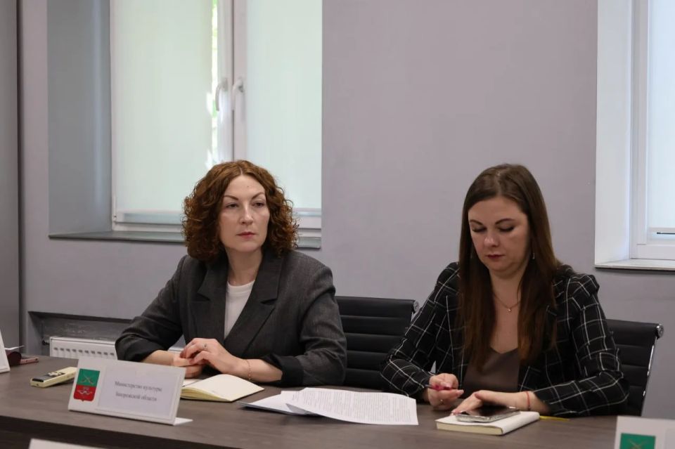 В Запорожской области прошло заседание областной комиссии по делам несовершеннолетних и защите их прав В Запорожской области прошло заседание областной комиссии по делам несовершеннолетних и защите их прав