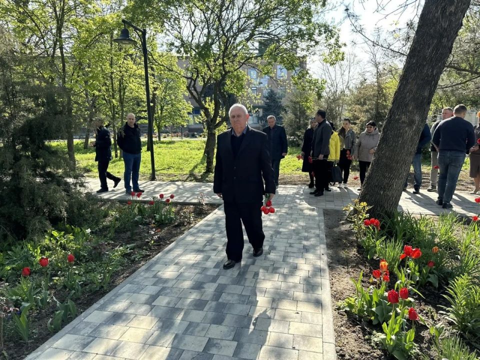 В Токмаке почтили подвиг ликвидаторов Чернобыльской катастрофы В Токмаке почтили подвиг ликвидаторов Чернобыльской катастрофы