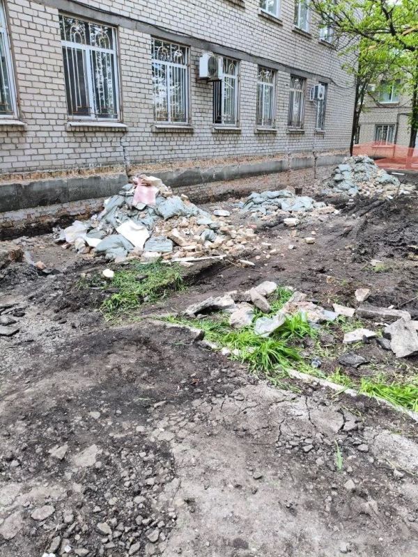Продолжается работа по капремонту административного здания в Куйбышево Продолжается работа по капремонту административного здания в Куйбышево
