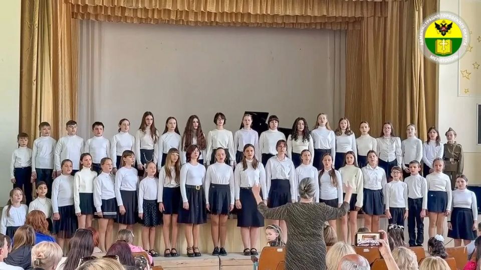 В Детской школе искусств прошёл отчётный концерт вокально-хорового отделения «Песня не расстанется с тобой!» В Детской школе искусств прошёл отчётный концерт вокально-хорового отделения «Песня не расстанется с тобой!»