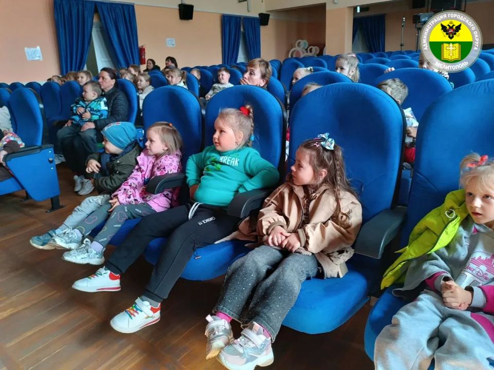 В Константиновском доме культуры прошел кукольный спектакль В Константиновском доме культуры прошел кукольный спектакль