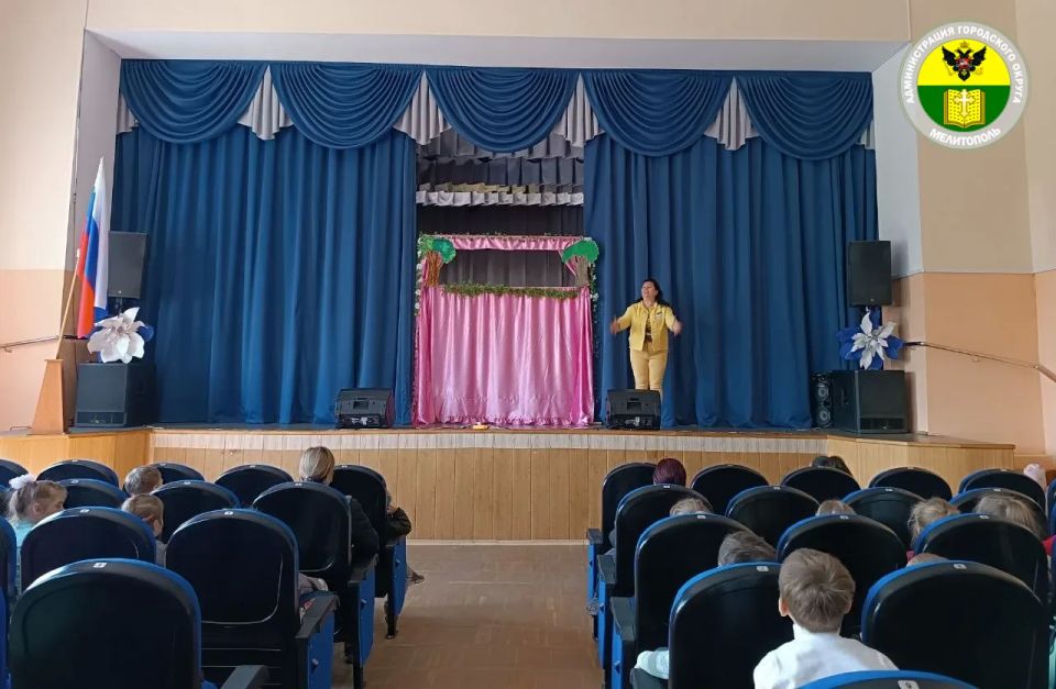 В Константиновском доме культуры прошел кукольный спектакль В Константиновском доме культуры прошел кукольный спектакль
