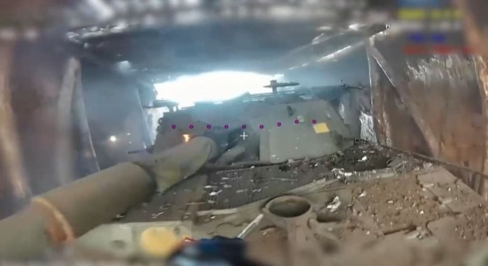 Оптоволоконные fpv уничтожают САУ ВСУ Оптоволоконные fpv уничтожают САУ ВСУ