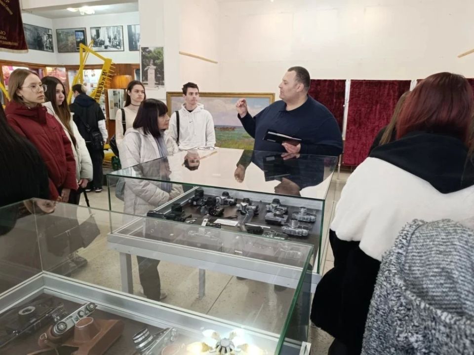 В музее истории города Бердянска открылась выставка ретрофотоаппаратов «Есть только миг…» В музее истории города Бердянска открылась выставка ретрофотоаппаратов «Есть только миг…»