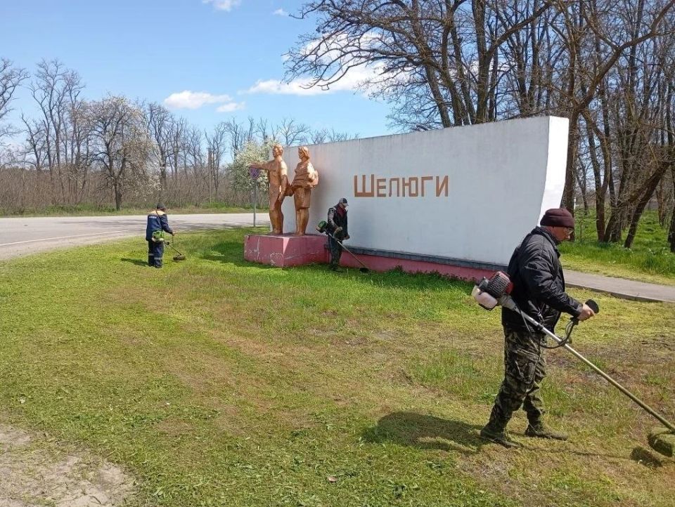 В Кирилловском сельском поселении продолжаются работы по уборке общественных территорий В Кирилловском сельском поселении продолжаются работы по уборке общественных территорий